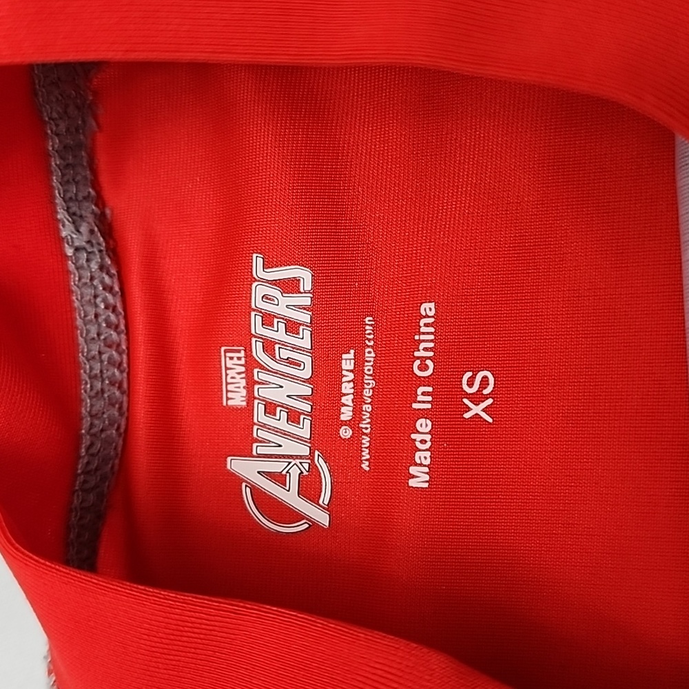 Avengers Rash Guard - Picture 2 of 3